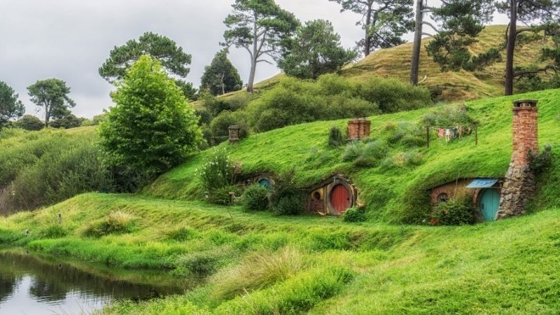 Hobbiton Movie Set